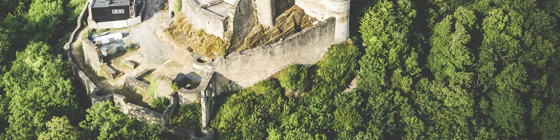 Proud above the river Sûre stands majestically the castle of Bourscheid.
#luxembourg #castle #perspectives #outside #bourscheid, history
Make sure you follow me on: https://www.facebook.com/ShotByCanipel/ https://www.instagram.com/canipel/