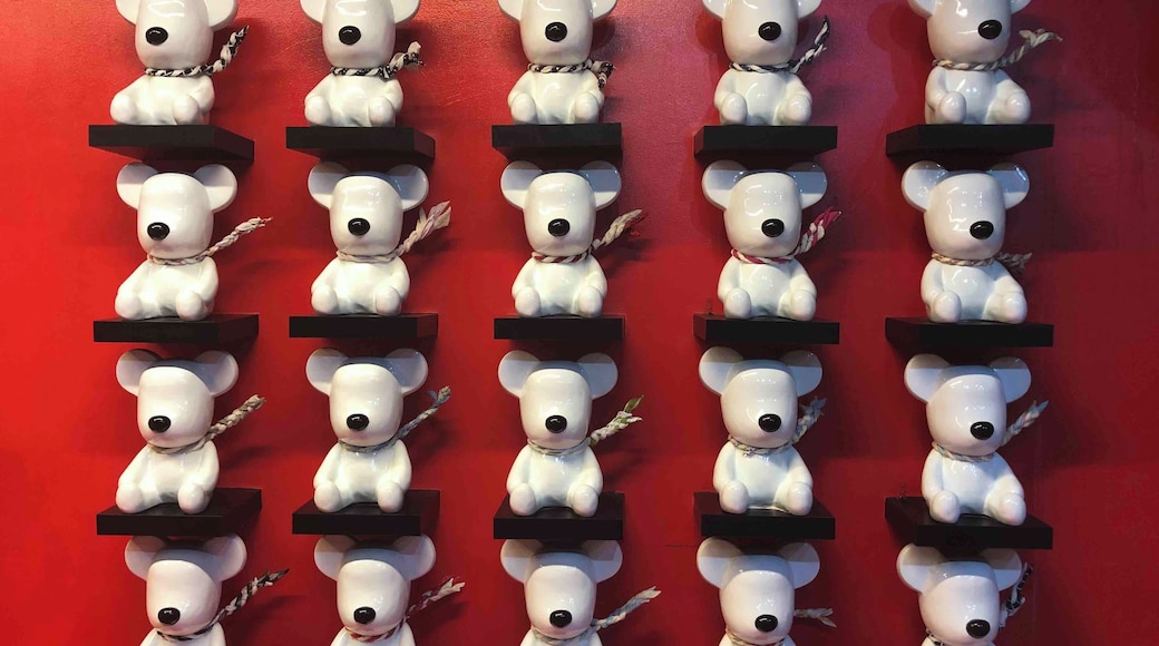 There’s a Teddy Bear Museum in Pattaya which is similar to the one from Jeju or Seoul in South Korea! Cute sets and cute bears for photo taking! For lovers of teddy bears!!