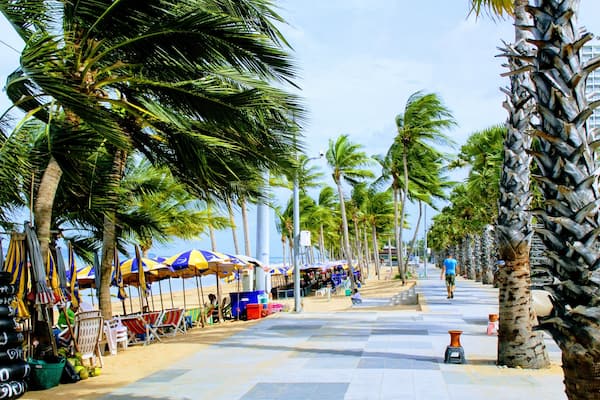 Jomtien beach has the cleanest shore in Pattaya and just few steps away from the major hotels. On stormy days make it late, so that the beach is cleaned from sea plants.
#LifeatExpedia