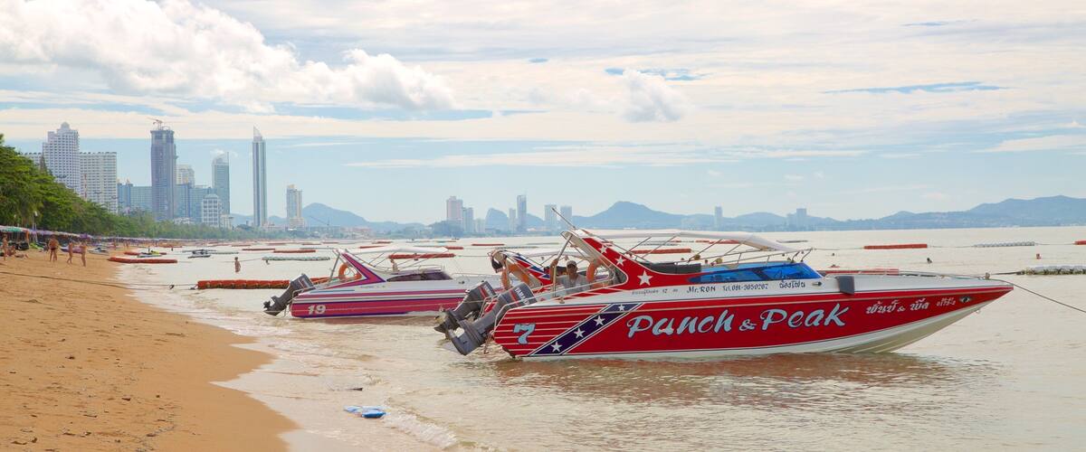 Jomtien Beach which includes a beach and boating