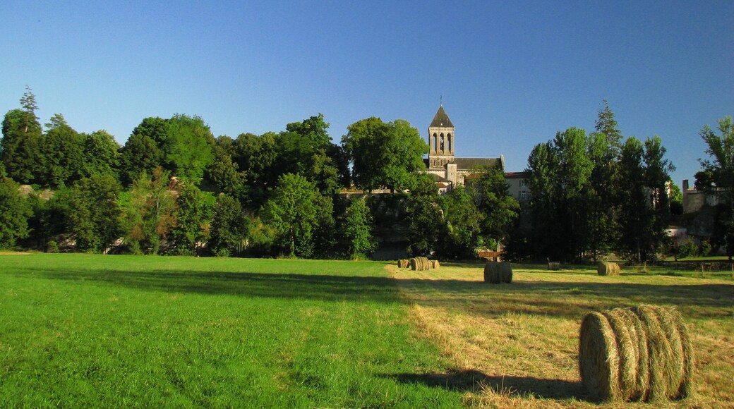 Saint-Saud-Lacoussière