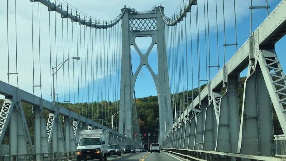 It's free going west .. 2 bucks going east .. Lol idk y