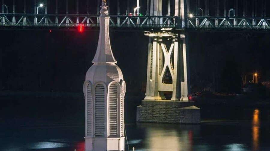 Looking south at the Poughkeepsie bridge.