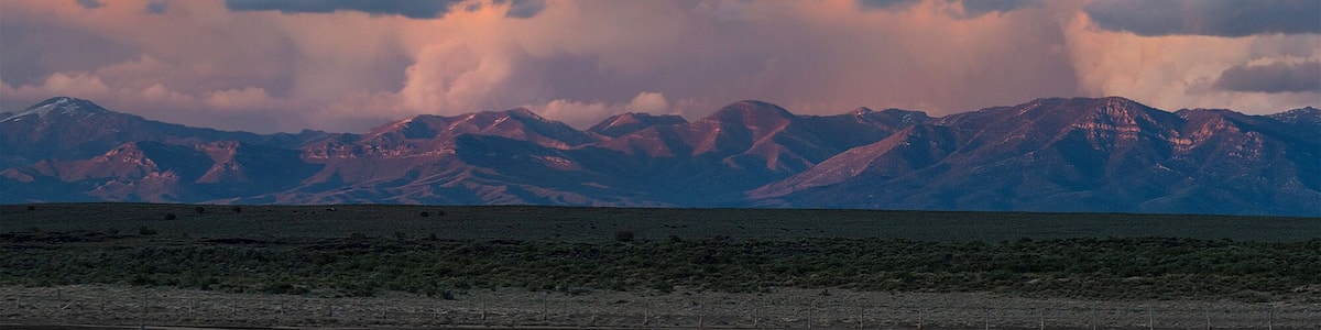 This is where I ended up spending the night. I wouldn't recommend it. It wasn't what I thought it was. It ended up just being a farm road and a VERY VERY small parking area (and no official camping). It also didn't offer any birding, but it did offer some of the best distant mountainous views. I even got my first night sleep of more then 3 hours, even if I was worried I was about to be a child of the corn.