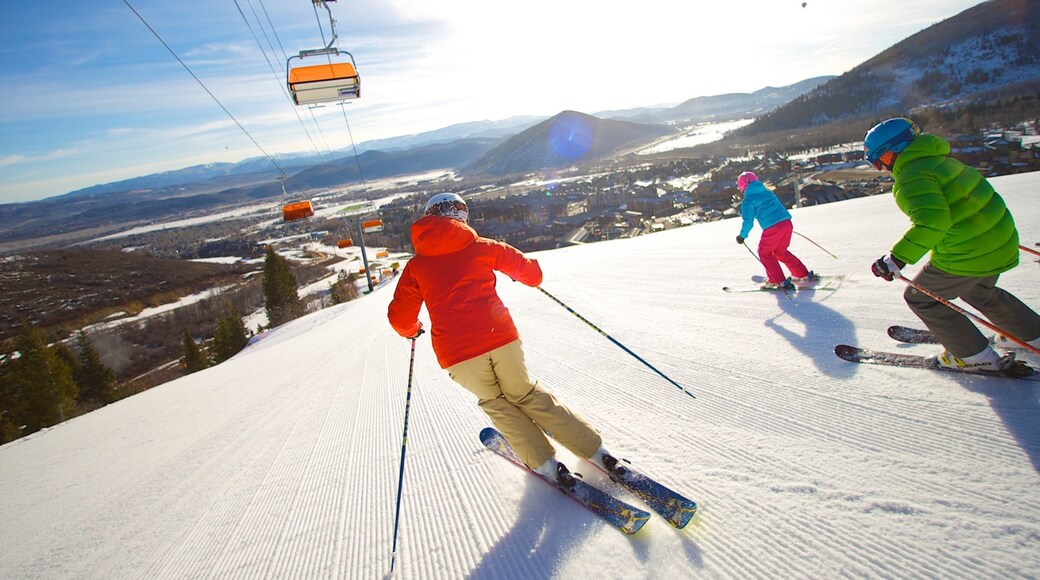 Canyons Resort que incluye nieve, ski en la nieve y una góndola