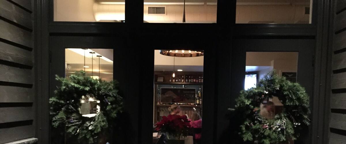 Bad picture, great pizza! This pie rocks! Margarita, Hawaiian (with pancetta and jalapeños), prosciutto and arugula, sausage; all really strong.