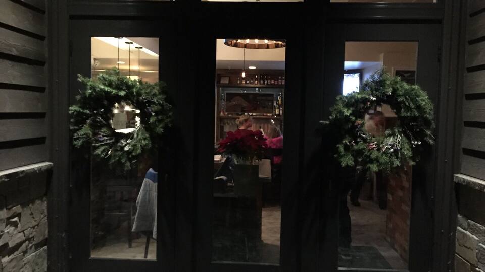 Bad picture, great pizza! This pie rocks! Margarita, Hawaiian (with pancetta and jalapeños), prosciutto and arugula, sausage; all really strong.