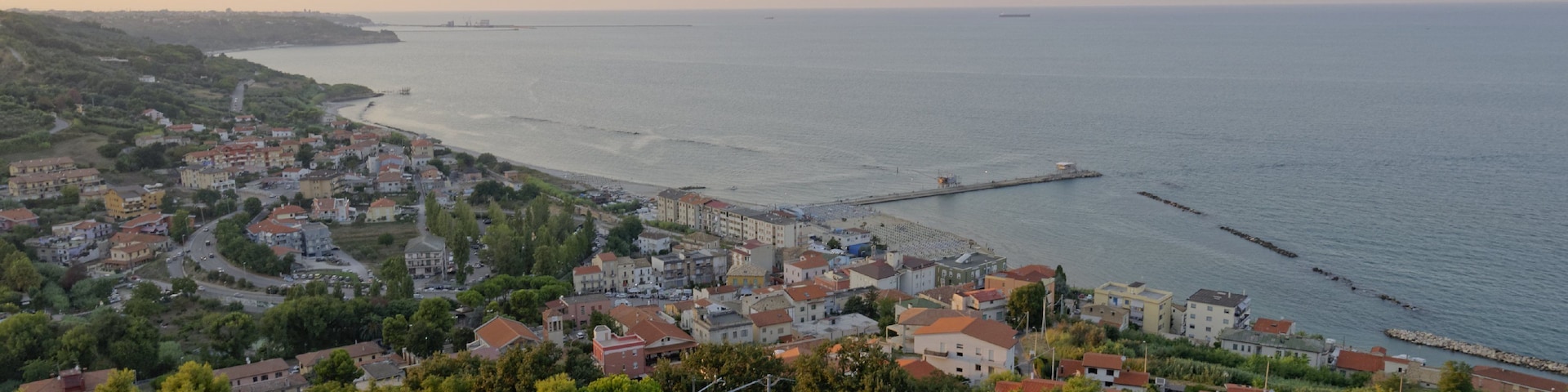 San Vito Chietino 2015 Dieses Foto entstand in Zusammenarbeit mit Stadtbesichtigungen.de Die Seiten Stadtbesichtigungen.de, der dazugehörige Reise Blog sowie die Facebookseite: Stadtbesichtigungen Rom dürfen dieses Bild für Ihre Veröffentlichungen ohne den Hinweis auf Wikipedia, Commons bzw der Lizenz verwenden. Die Verantwortlichen habe von mir (Ra Boe) die Originaldaten zur freien Verfügung übermittelt bekommen.