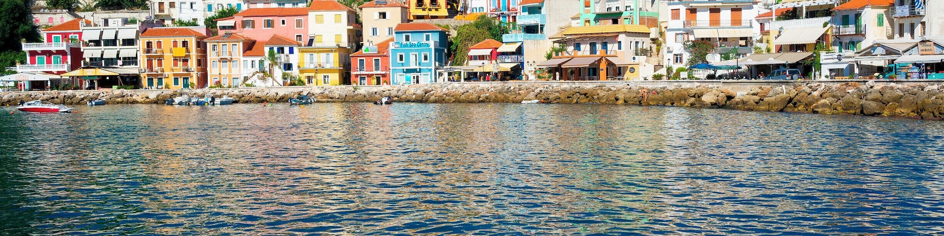 What a cool place!Love the color of the houses,the water and the whole atmosphere