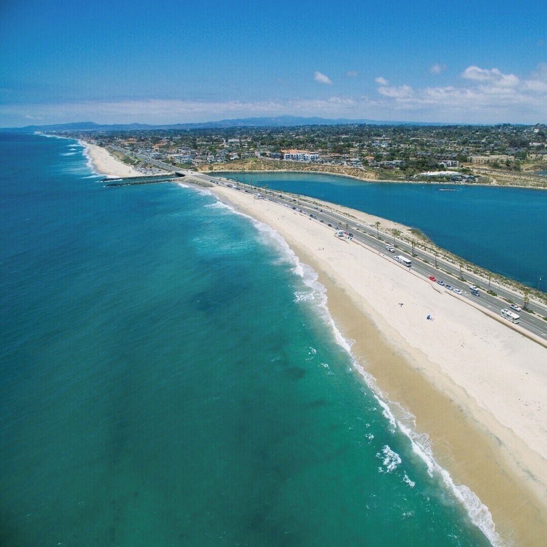 This beach is right along Carlsbad Blvd and is a great place to stop and enjoy the pacific with a family. 

#LifeAtExpedia