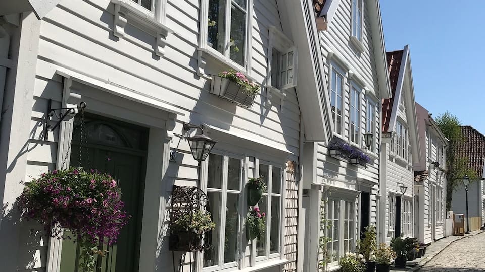 A beautiful walk around Old Stavanger in the sunshine