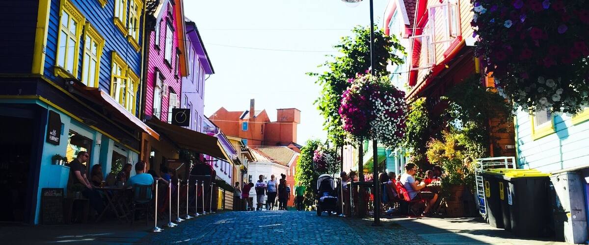 This bit of Øvre Holmegate in Stavanger is called Fargegata, The Colour Street. It houses cafes and coffee bars, restaurants and I think a hairdresser.