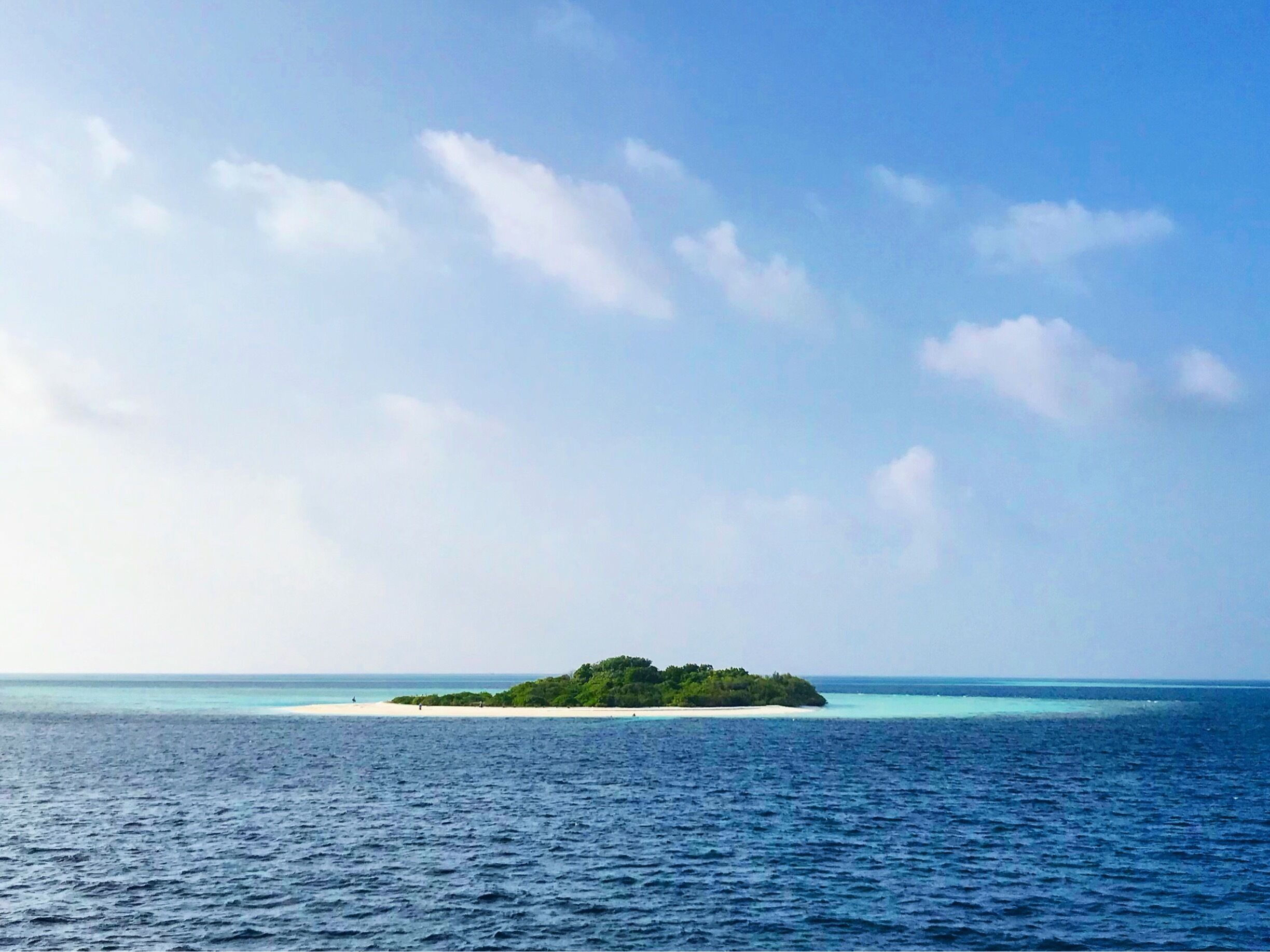 Local ferries are the best way to access more remote islands in the Maldives. 1/10 the price of pricey resort speedboats, you’ll take in the unbelievable scenery and unique geography of the countless atolls #BVSBlue