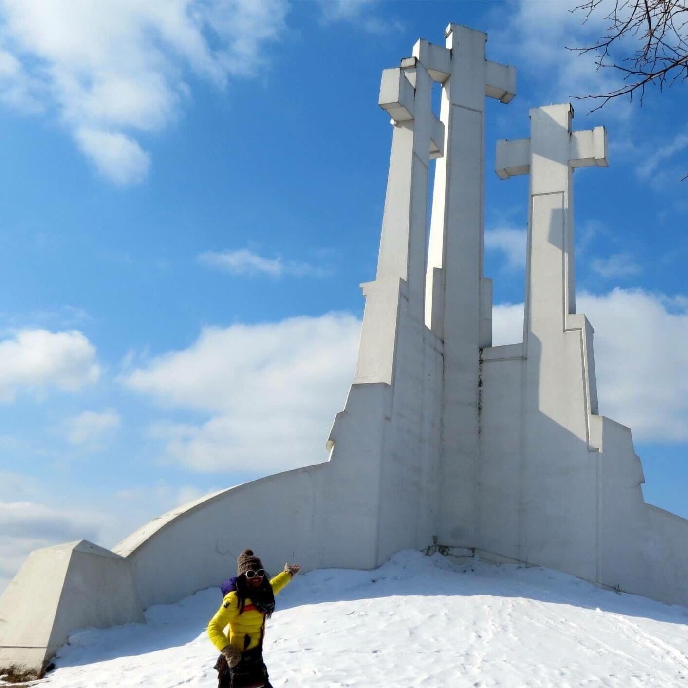 Amy The Explorer: Here is the pretty me at the Three Holy Crosses in Lithuania. This  monument was designed by Polish–Lithuanian architect and sculptor Antoni Wiwulski in 1916, but it was blown down in 1950 by the Soviet Union and it was rebuilt again in 1989.
#anysworldtittletattle
#amytheexplorer
#mytravelnavigationformyhistoricalandculturalinvestigation
#wheninLithuania🇱🇹