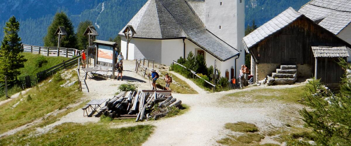 Alto Adige/Sudtirol, Badia, Santuario di S. Croce