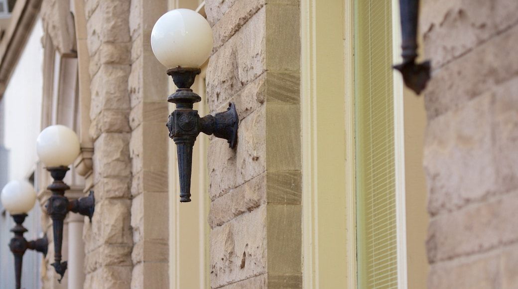 Harrisonburg showing heritage elements