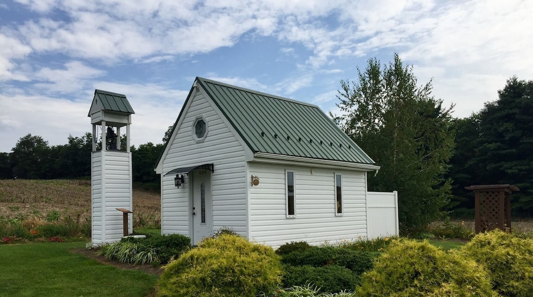 Beautiful little church. Not sure they built it so small. Ten people would be a crowd!!!