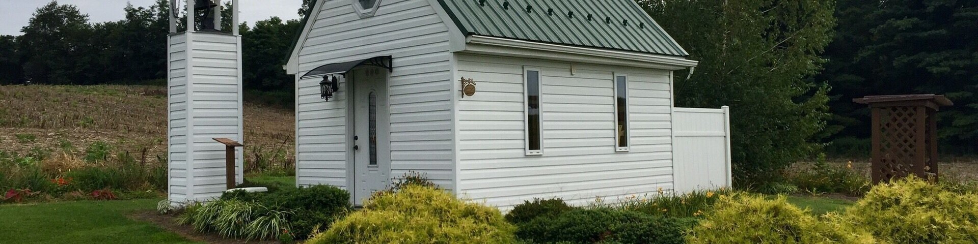 Beautiful little church. Not sure they built it so small. Ten people would be a crowd!!!
