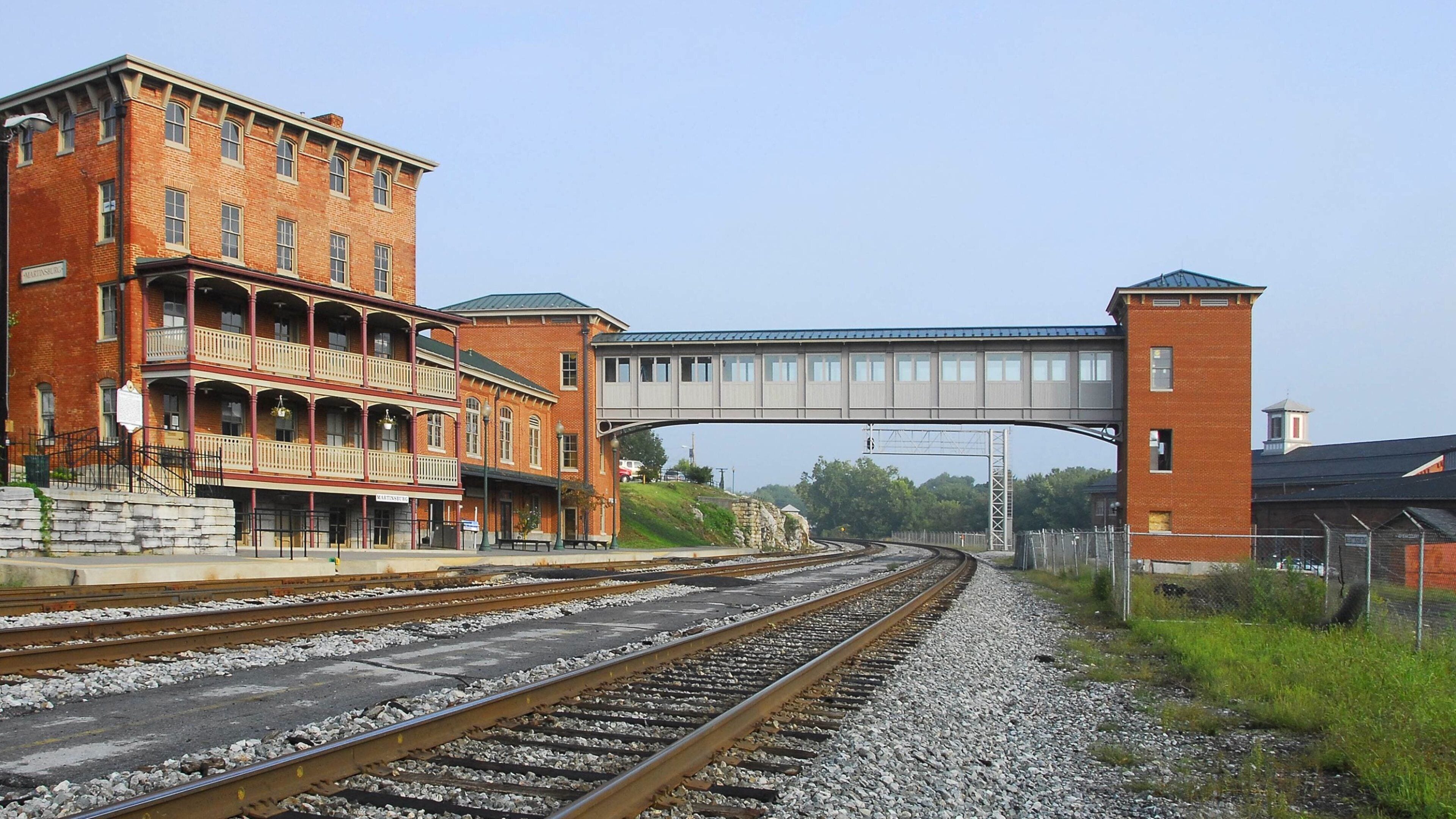Martinsburg featuring heritage elements and railway items