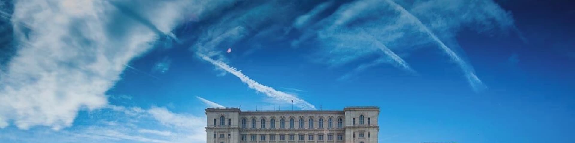 The 2nd largest building in the world! A manifesto of gigantism created by Romania´s late dictator Nicolae Ceaucescu, full of marble, fine wooden materials and useless spaces. At the time it was built (late 80s) its costs consumed about 25% of the annual GDP of underdeveloped Romania. #StunningStructures