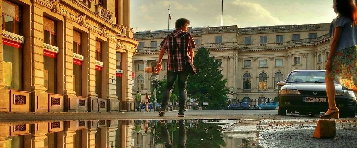The area all around the Bucharest University Library is full of pubs, cafes and restaurants. Great to hang out and people watch.