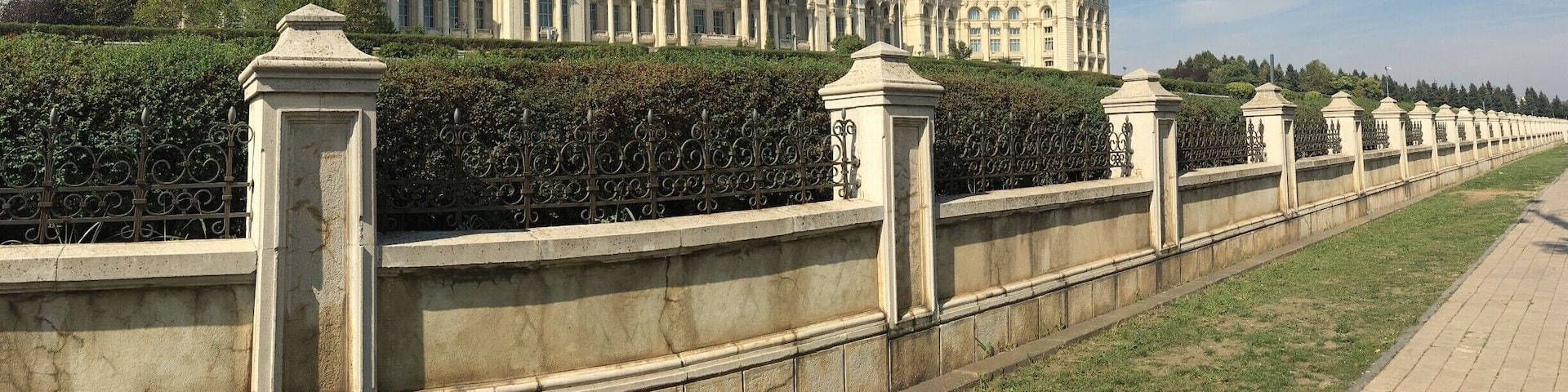 The world's second largest administrative building