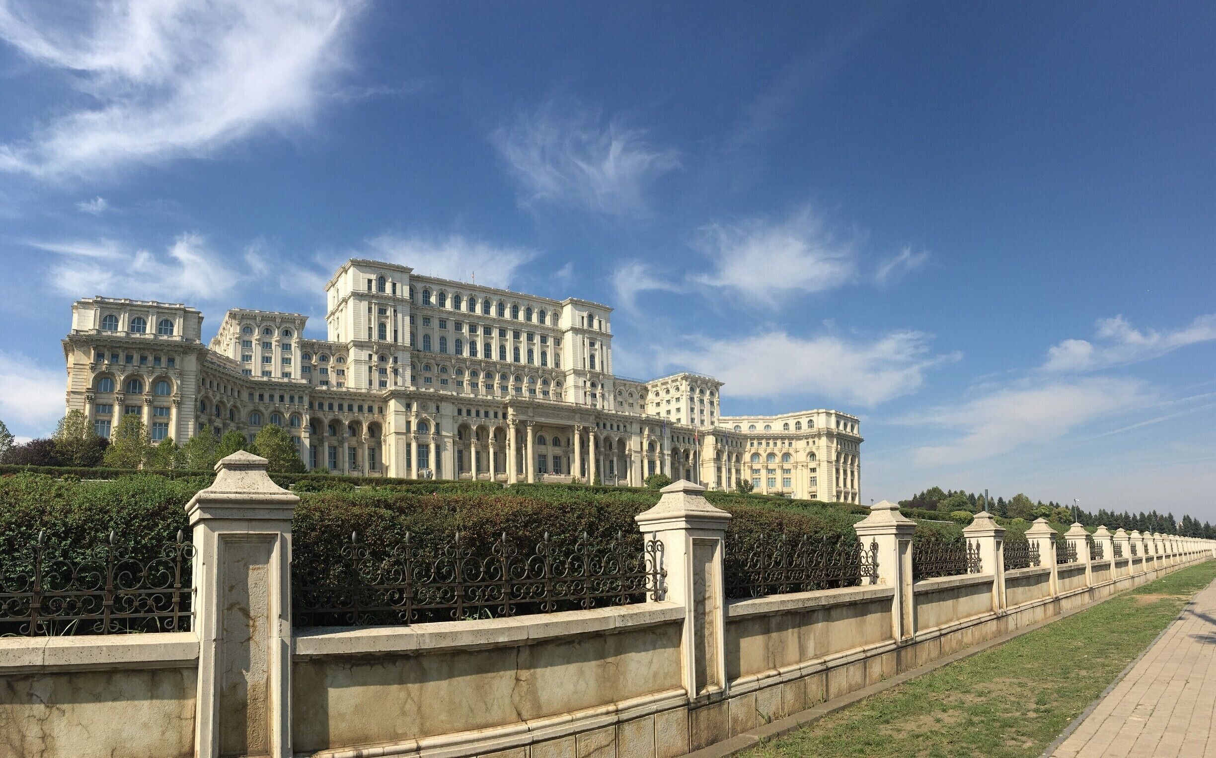 The world's second largest administrative building