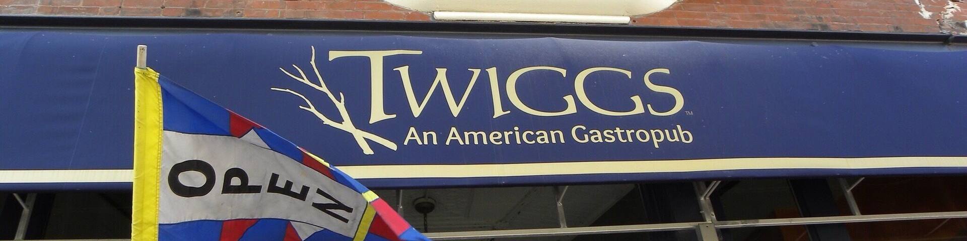 Great restaurant in downtown shopping area. Mac-n-out was delicious. Good service, nice atmosphere in a beautiful Vermont town.