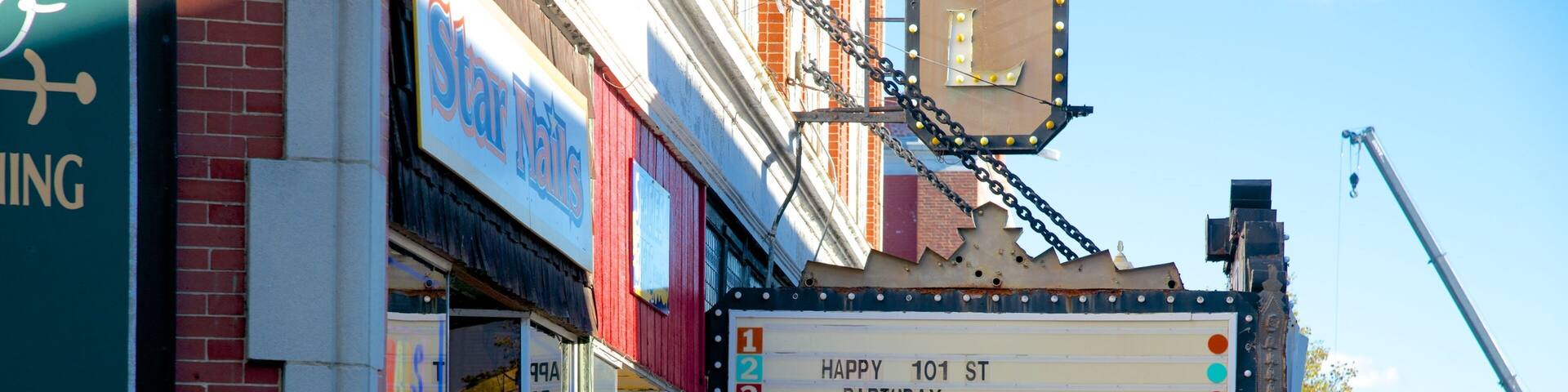 Laconia showing a city and street scenes