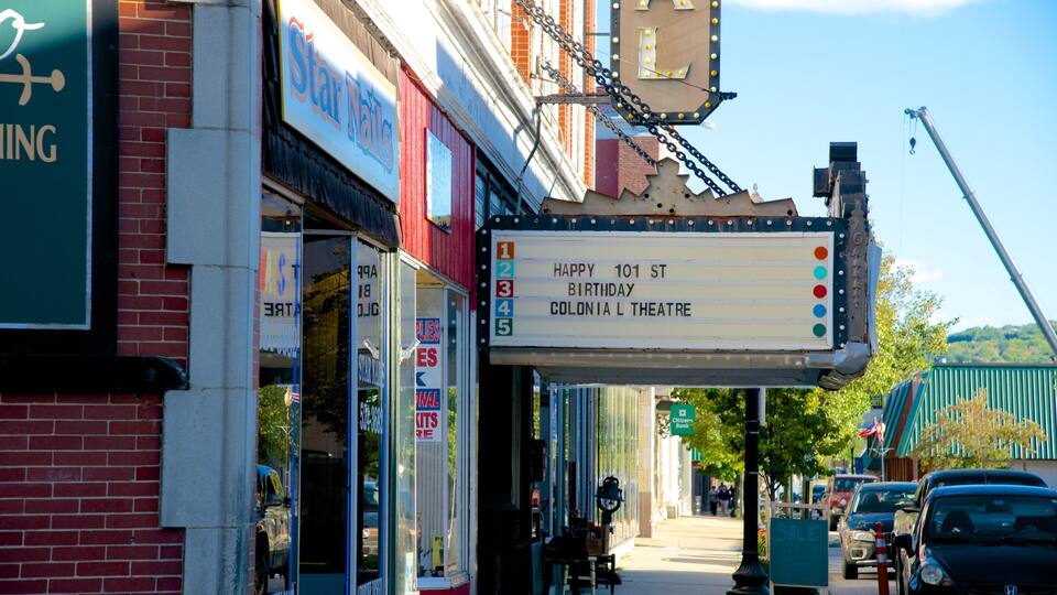 Laconia showing a city and street scenes