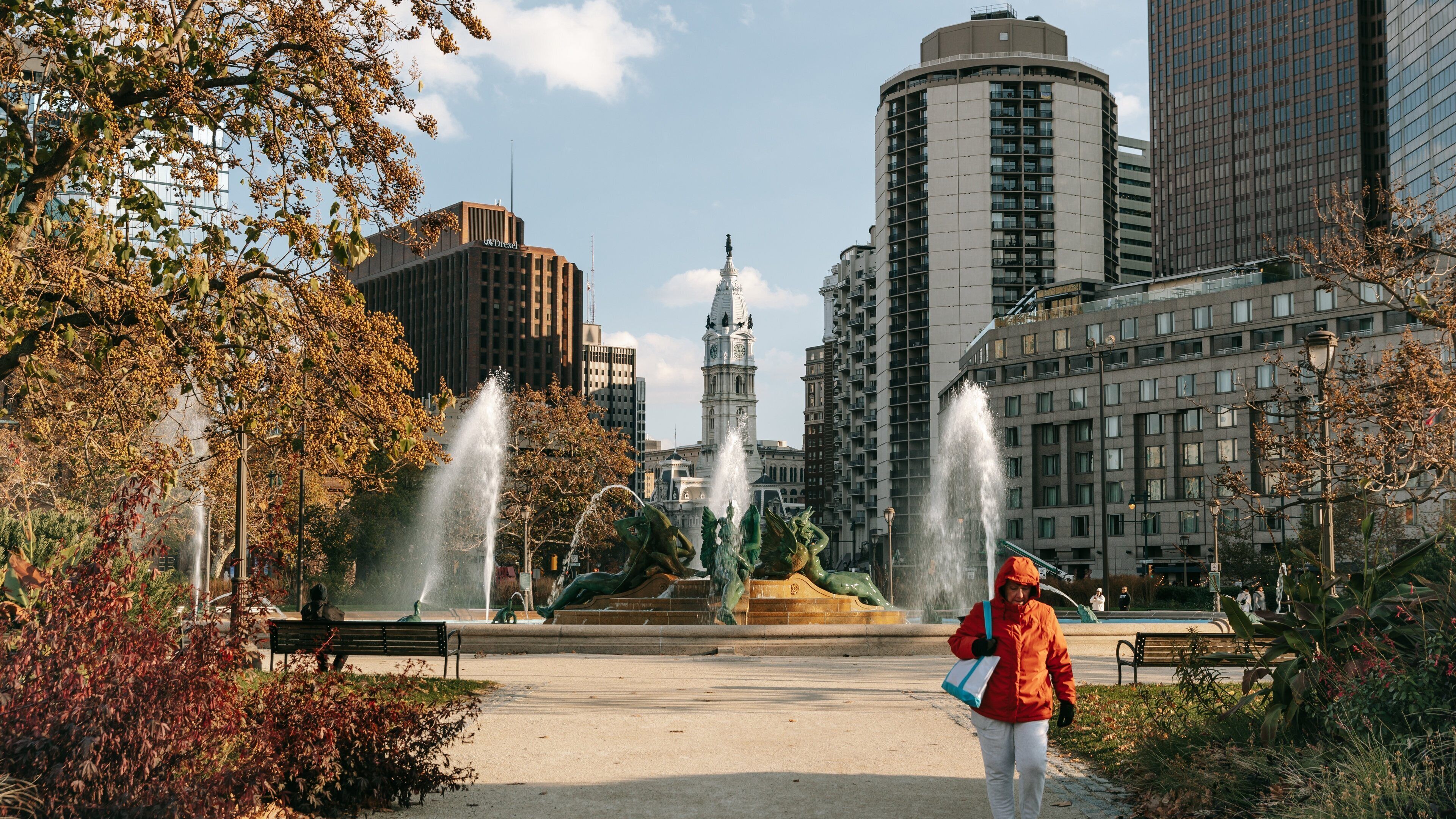 Center City which includes street scenes, a city and a fountain