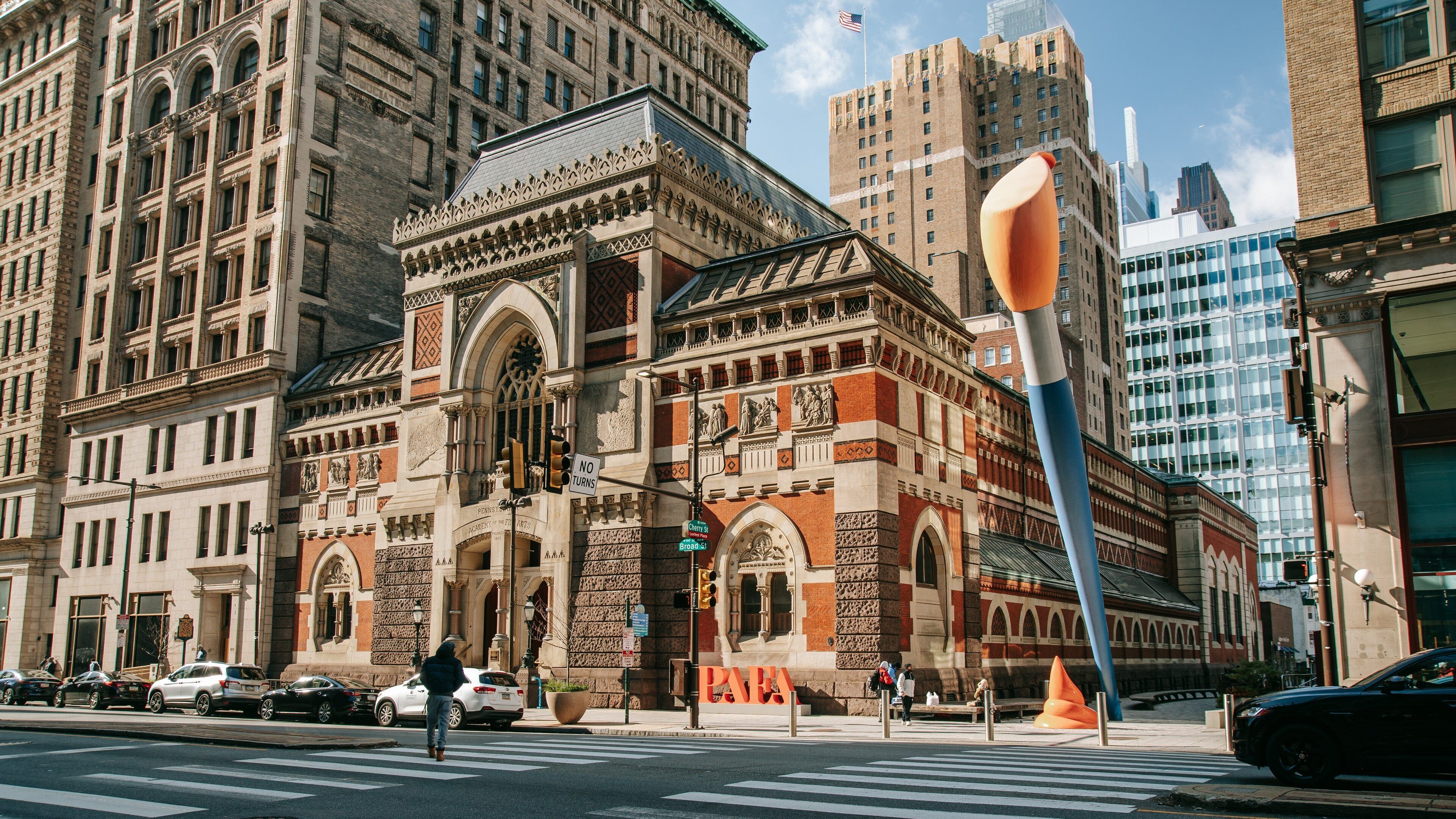Center City showing heritage architecture, street scenes and a city