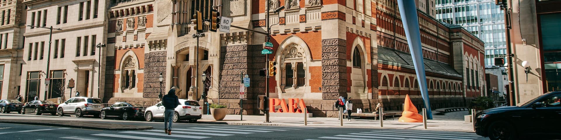 Center City showing heritage architecture, street scenes and a city