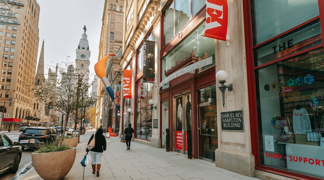 Center City featuring a city and street scenes