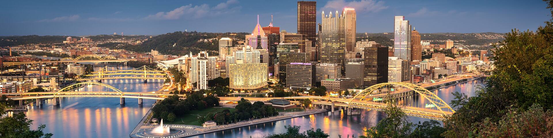 Pittsburgh skyline by night