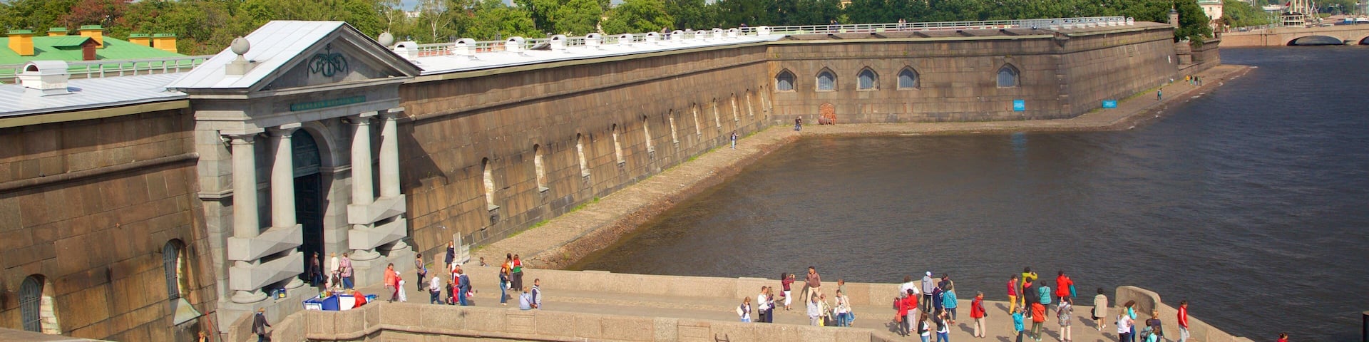 St. Petersburg which includes a river or creek