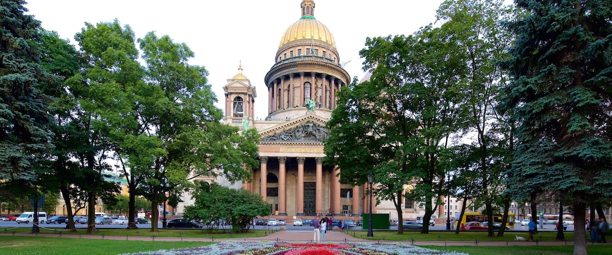 Cathédrale Saint-Isaac qui includes jardin, église ou cathédrale et fleurs