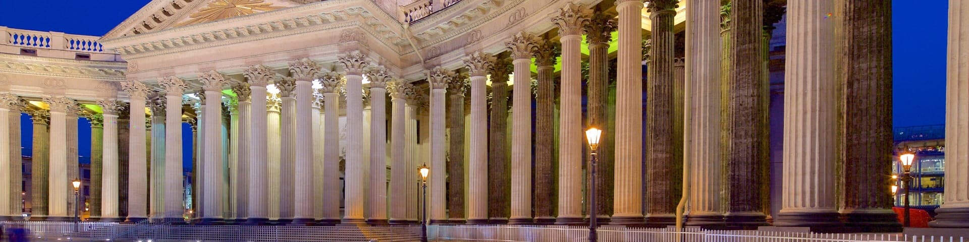 St. Petersburg featuring heritage architecture