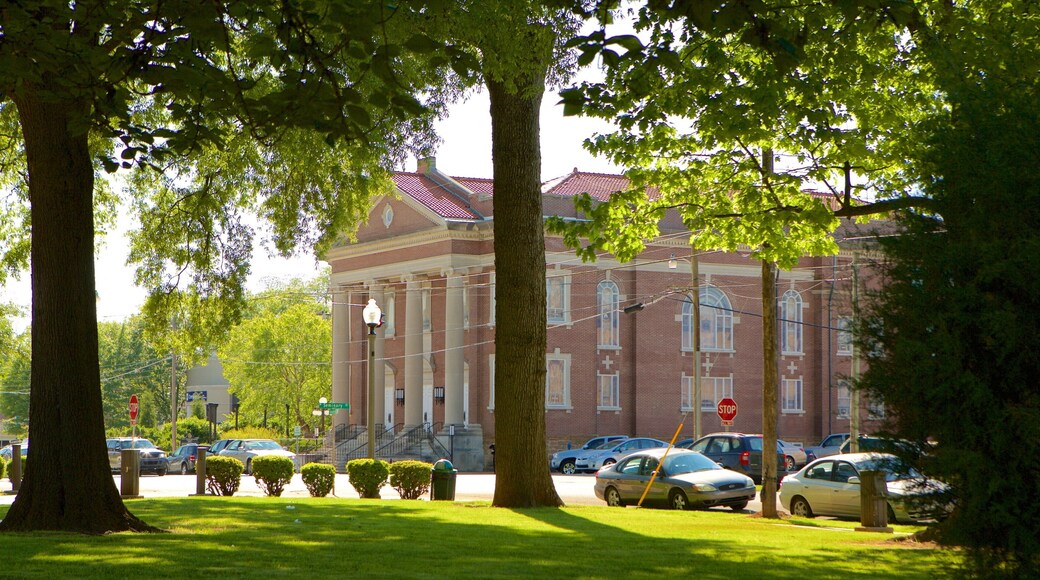 Florence showing heritage architecture and a garden