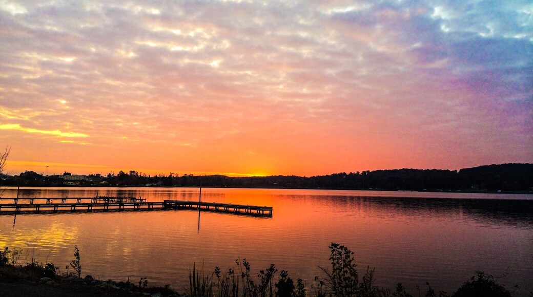 Something about the serenity of the lake that sets me at ease. Calm peaceful waters on a end of summer night. #colorful