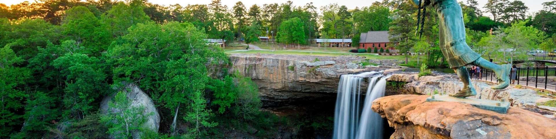 Sunset at Noccalula Falls.