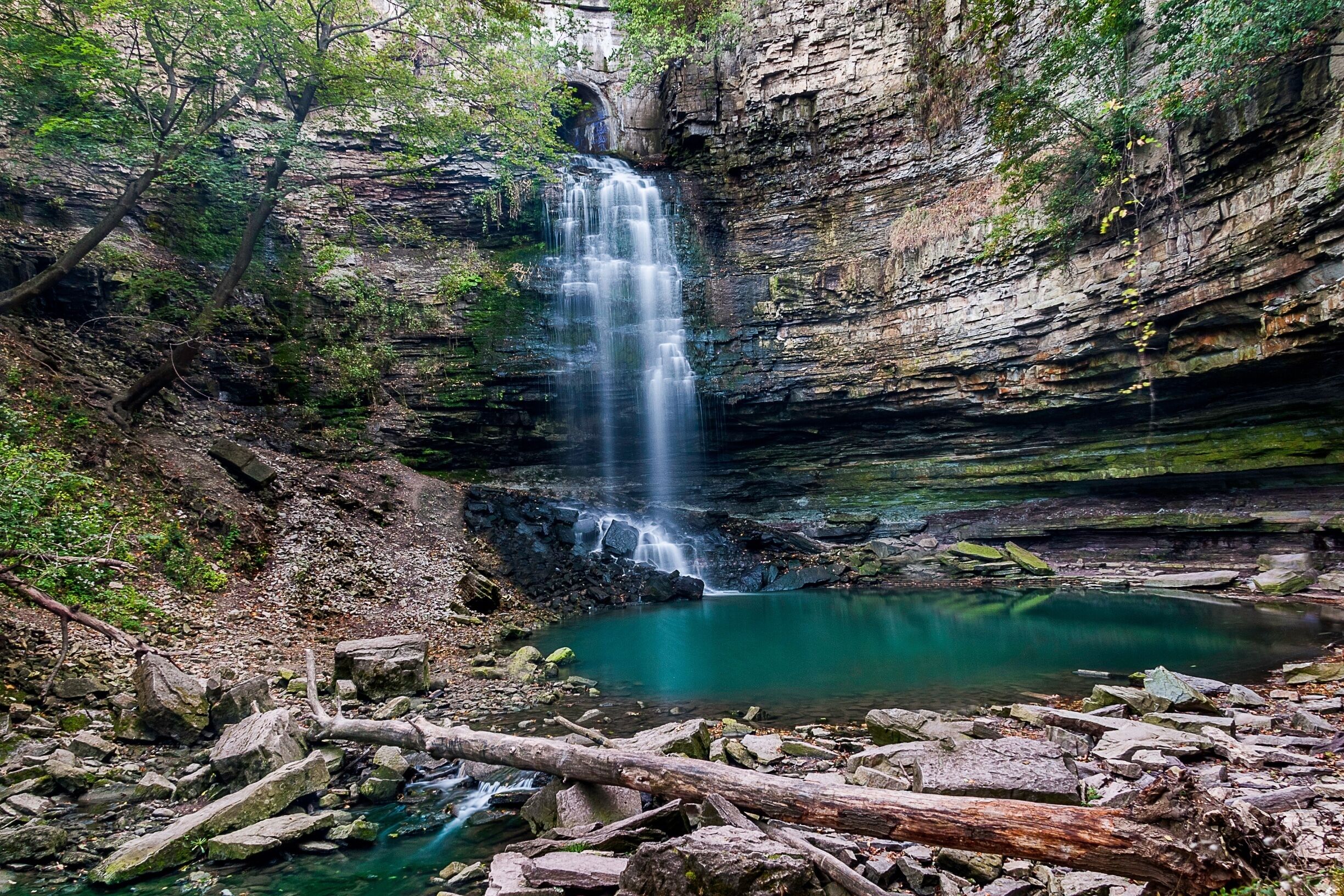 Hidden in the middle of the Hammer, this interesting ribbon falls and the adjoining pools always make for a great image. #BVSTROVE