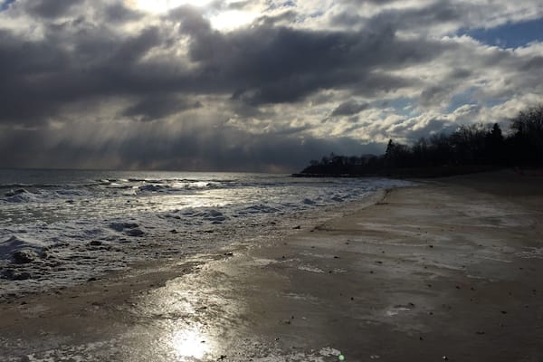 Went for a drive 60-70 km from Toronto towards east and found this gem
#beachbound