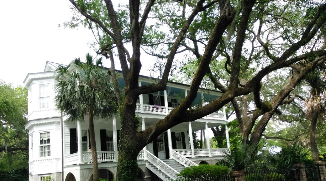 Pronounced 'Byoofort' as opposed to NC's 'Bowfort', the city is a beautiful alternative to nearby crowded Charleston.