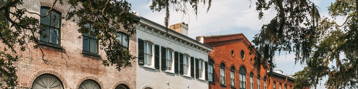 Historic Downtown Savannah showing heritage architecture
