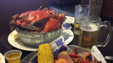 Blue Crab (1/2 dozen) 13.99
Deep south delight! 16.99
Choose your flavors of garlic, lemon pepper, old bay, rajun cajun or all the above!! And choose your heat preference: plain, mild, med or extreme.
Located at
708 east oglethorpe hwy. hinesville ga 31313.