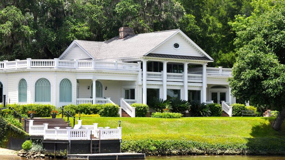 Plantation Mansion