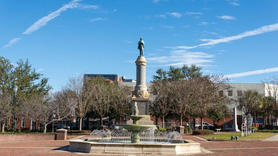 Orangeburg Confederate Memorial in Orangeburg, South Carolina. The monument was erected by Women of Orangeburg in 1893.