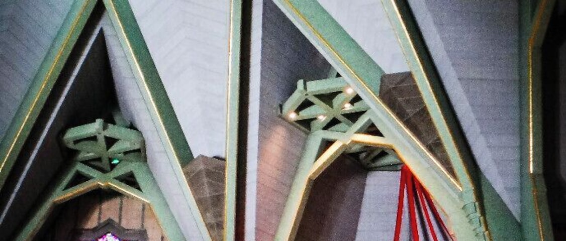 I really was so impressed with this sanctuary. Especially the ceiling.