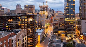 Downtown Montreal showing a skyscraper and a city